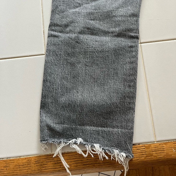 Levi’s Wedgie Straight Distressed Jeans in Size 29 - Picture 6 of 7